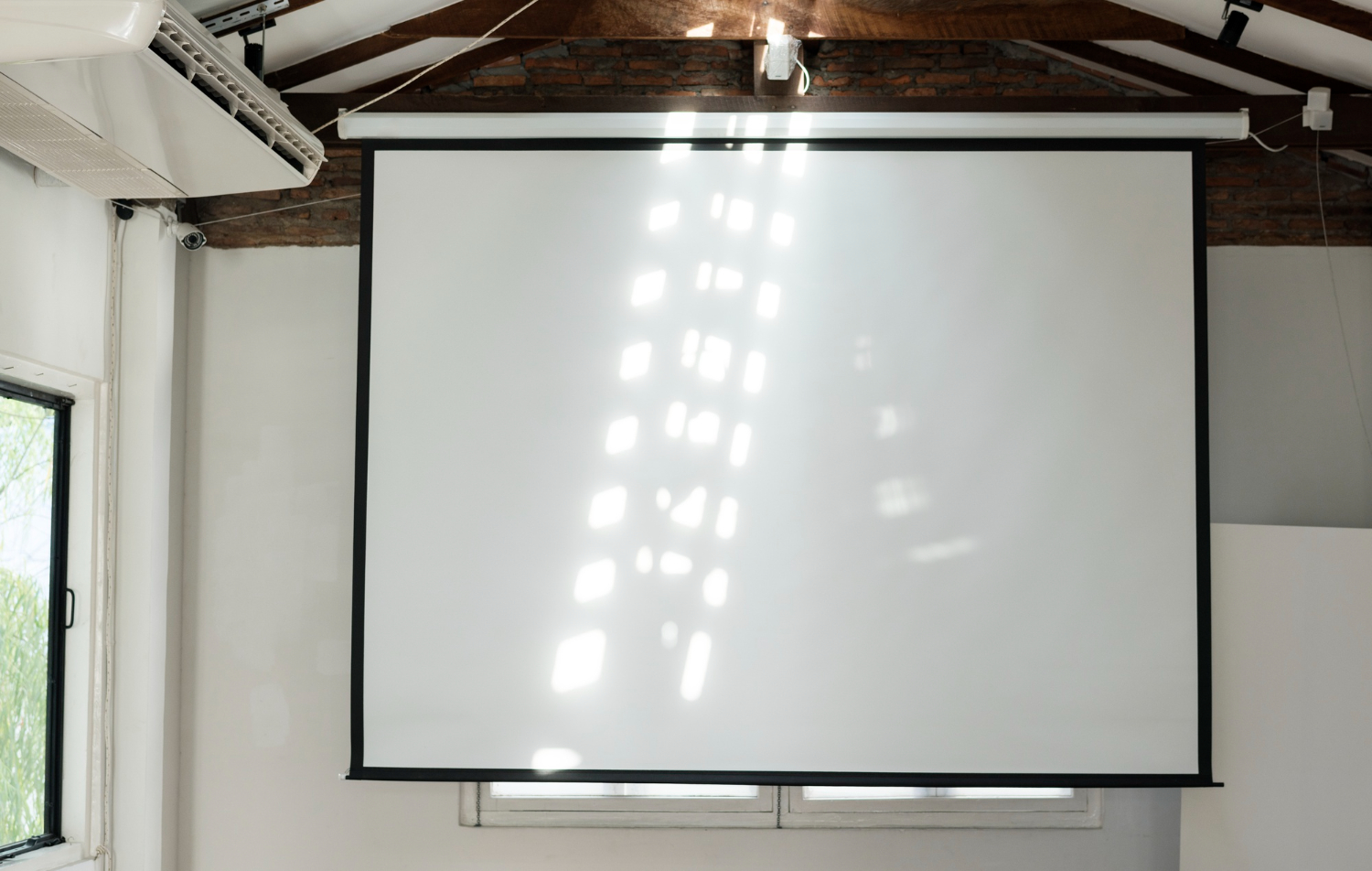Projektor – idealny zamiennik telewizora?